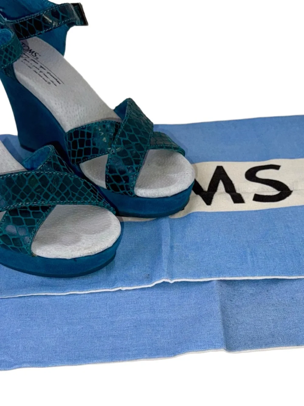 Toms “teal serpentine”